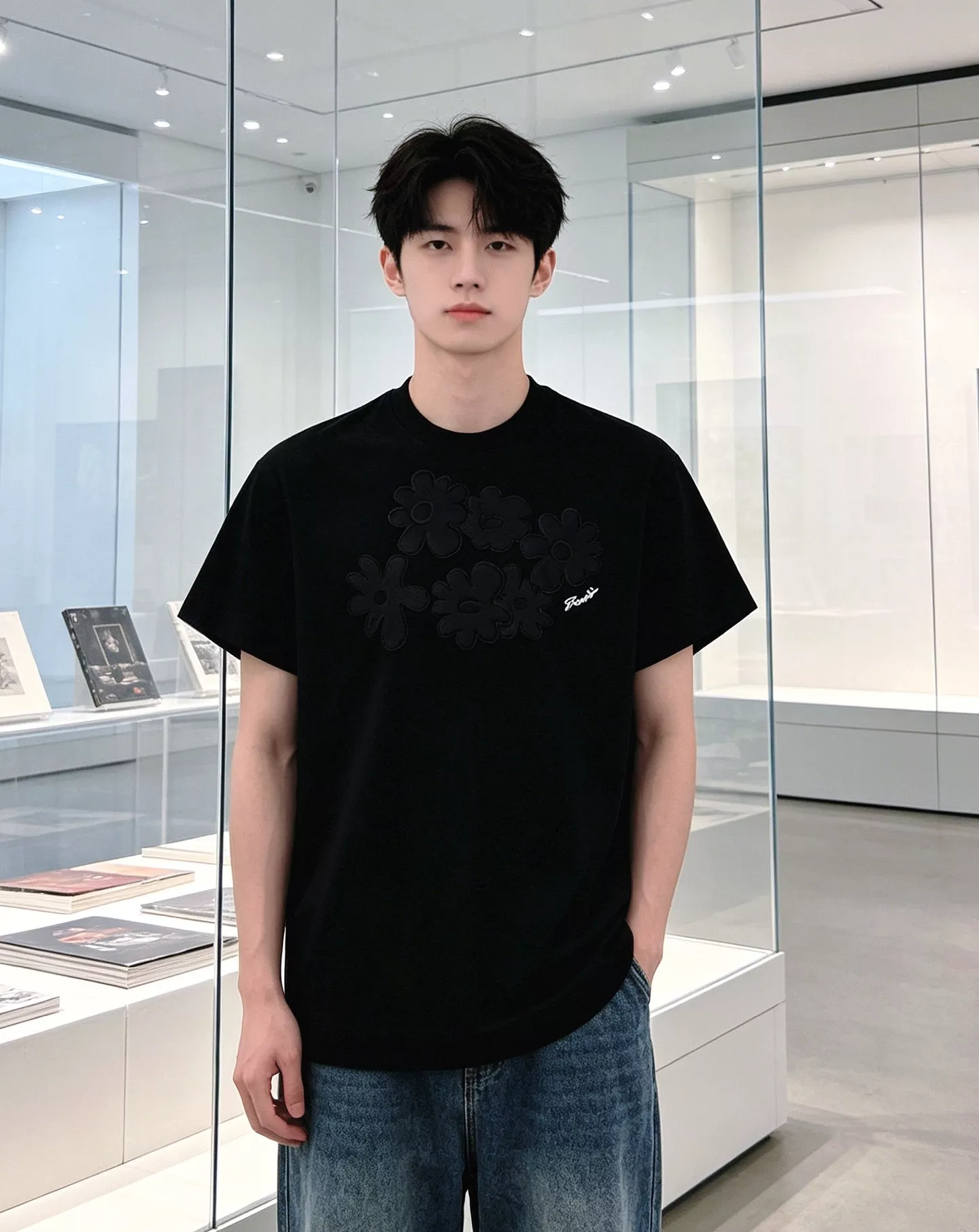 펜디 패치 자수 포켓 코튼 반소매 티셔츠 상세 이미지 16