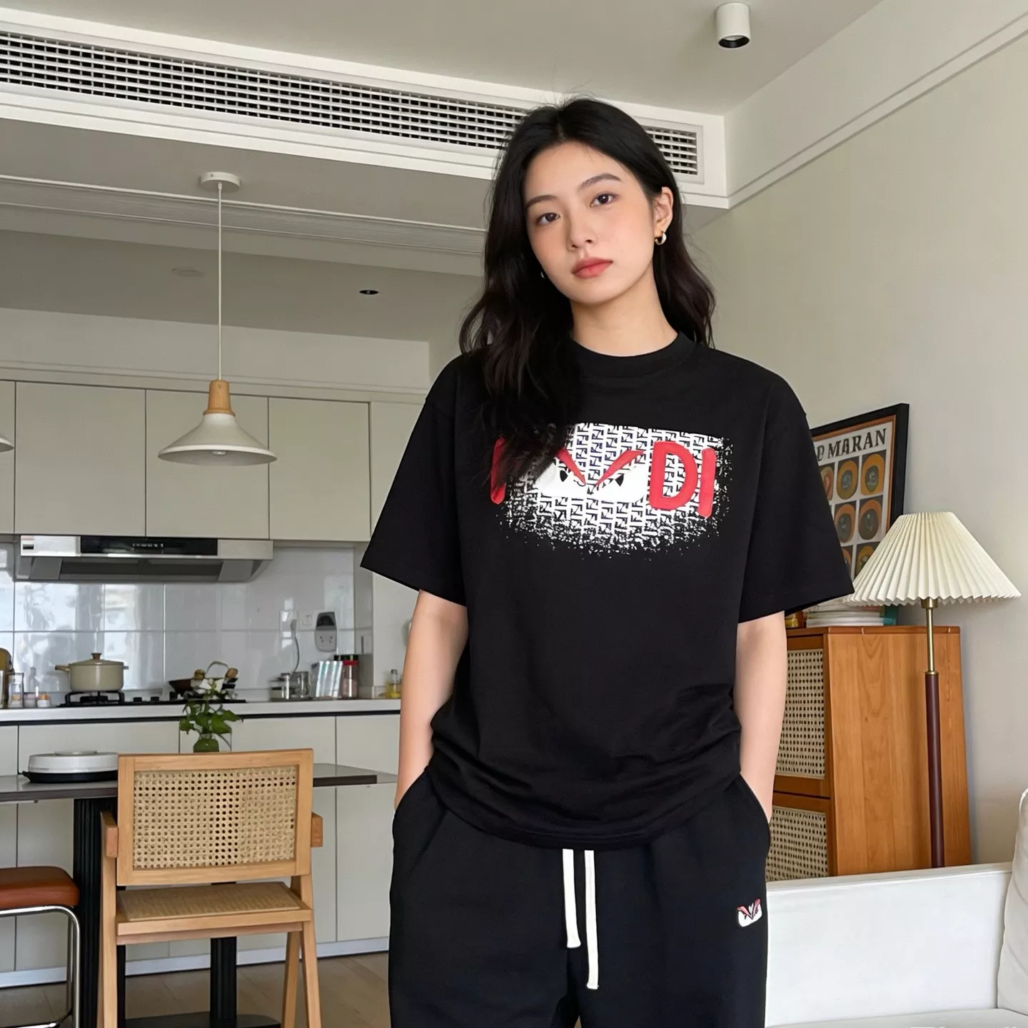 펜디 몬스터 아이 패치 레터링 루즈핏 반소매 티셔츠 상세 이미지 16