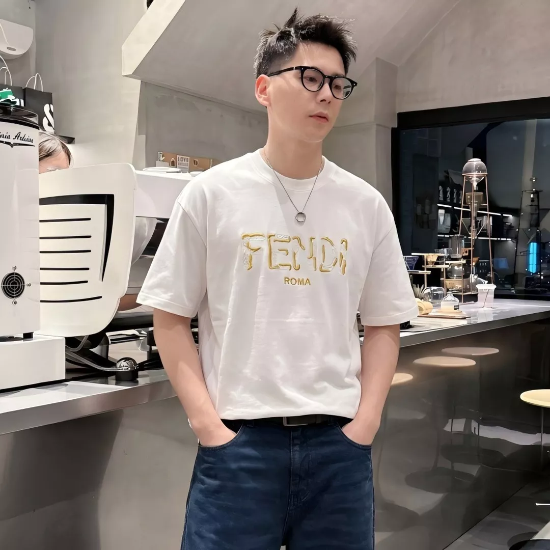 펜디 트위스트 레터 자수 로고 코튼 반소매 티셔츠 상세 이미지 13