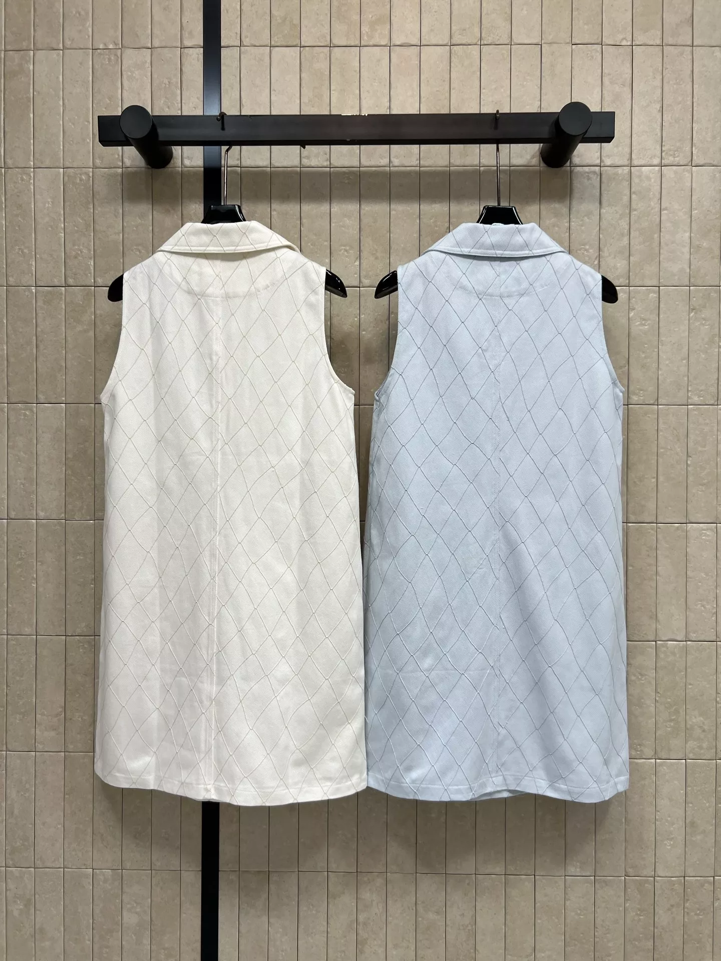 셀린느 카라 디테일 퀼팅 텍스처 민소매 원피스 상세 이미지 7