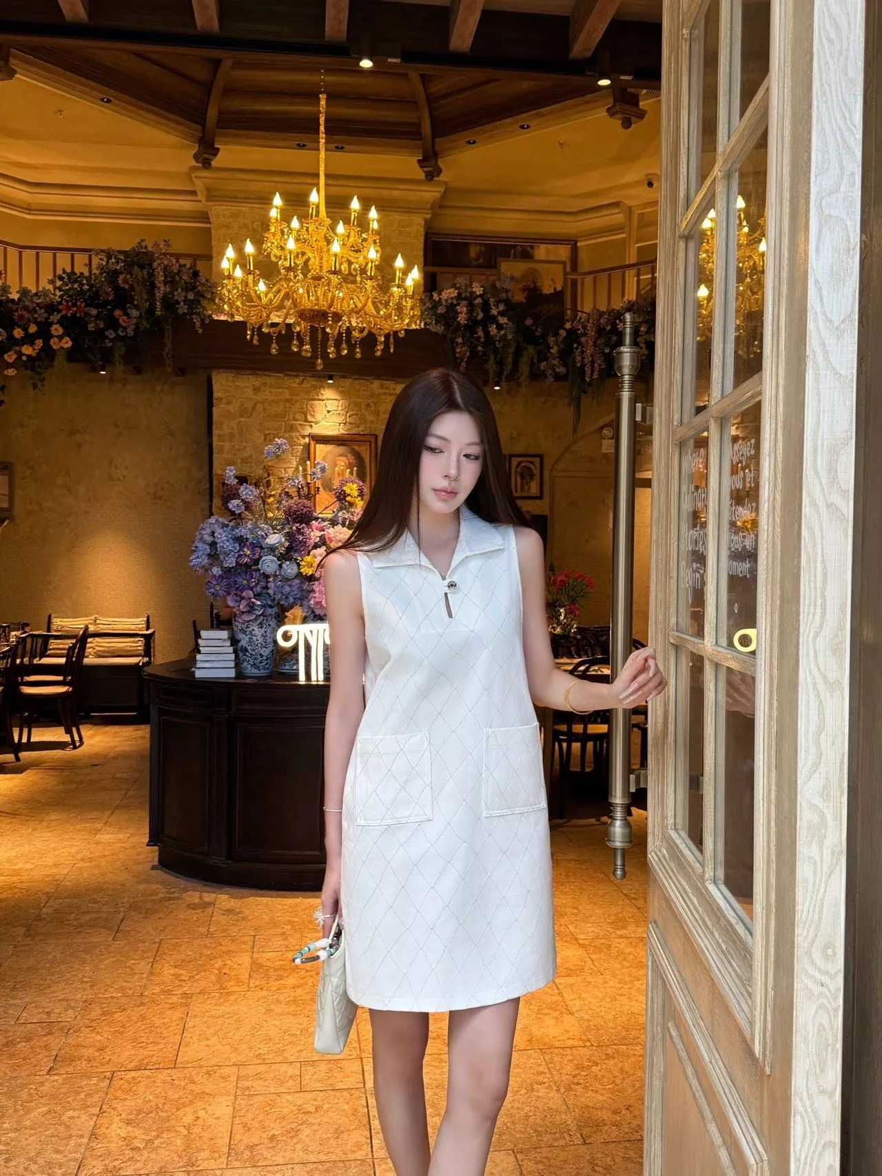 셀린느 카라 디테일 퀼팅 텍스처 민소매 원피스 상세 이미지 23