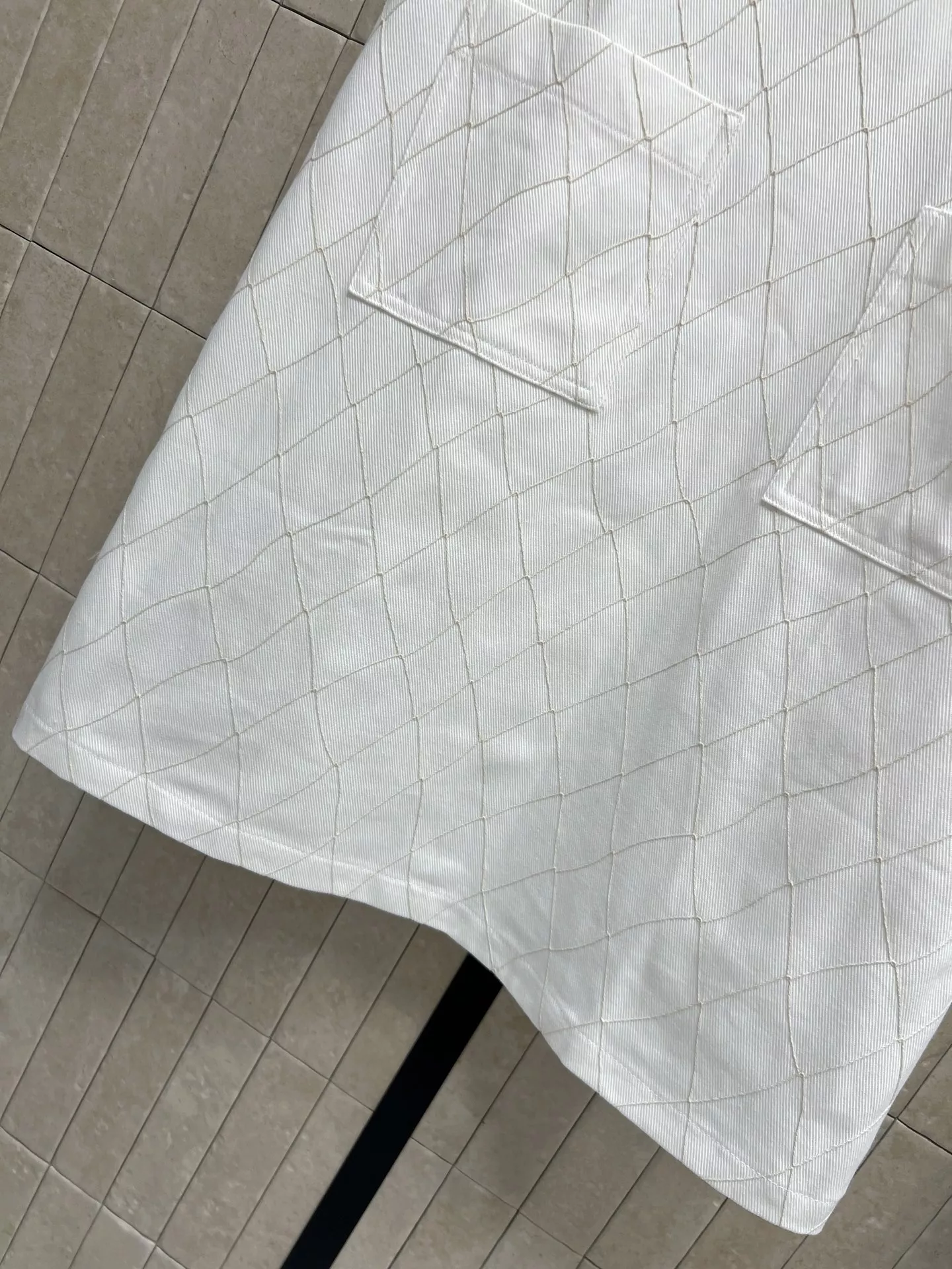 셀린느 카라 디테일 퀼팅 텍스처 민소매 원피스 상세 이미지 3