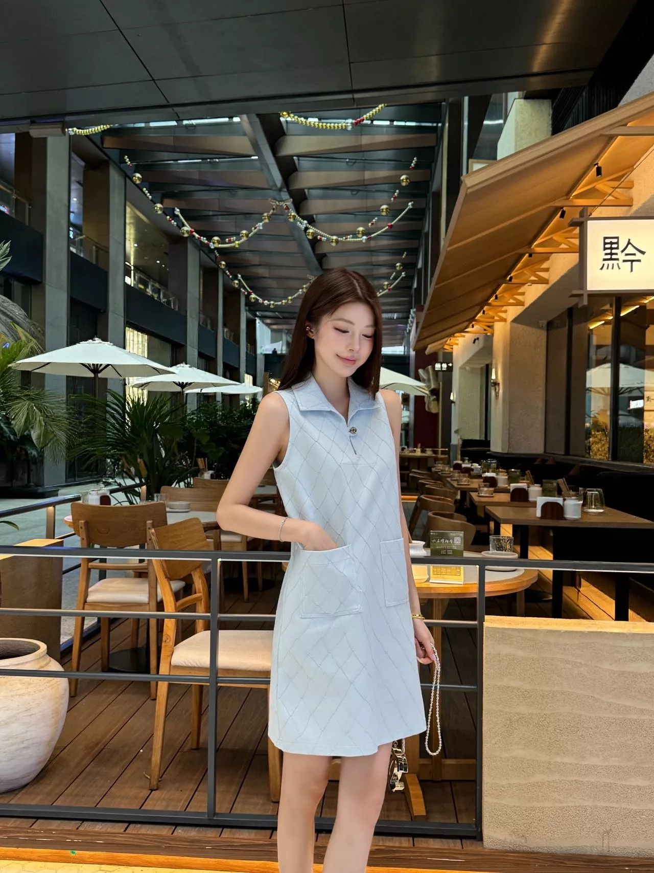 셀린느 카라 디테일 퀼팅 텍스처 민소매 원피스 상세 이미지 13