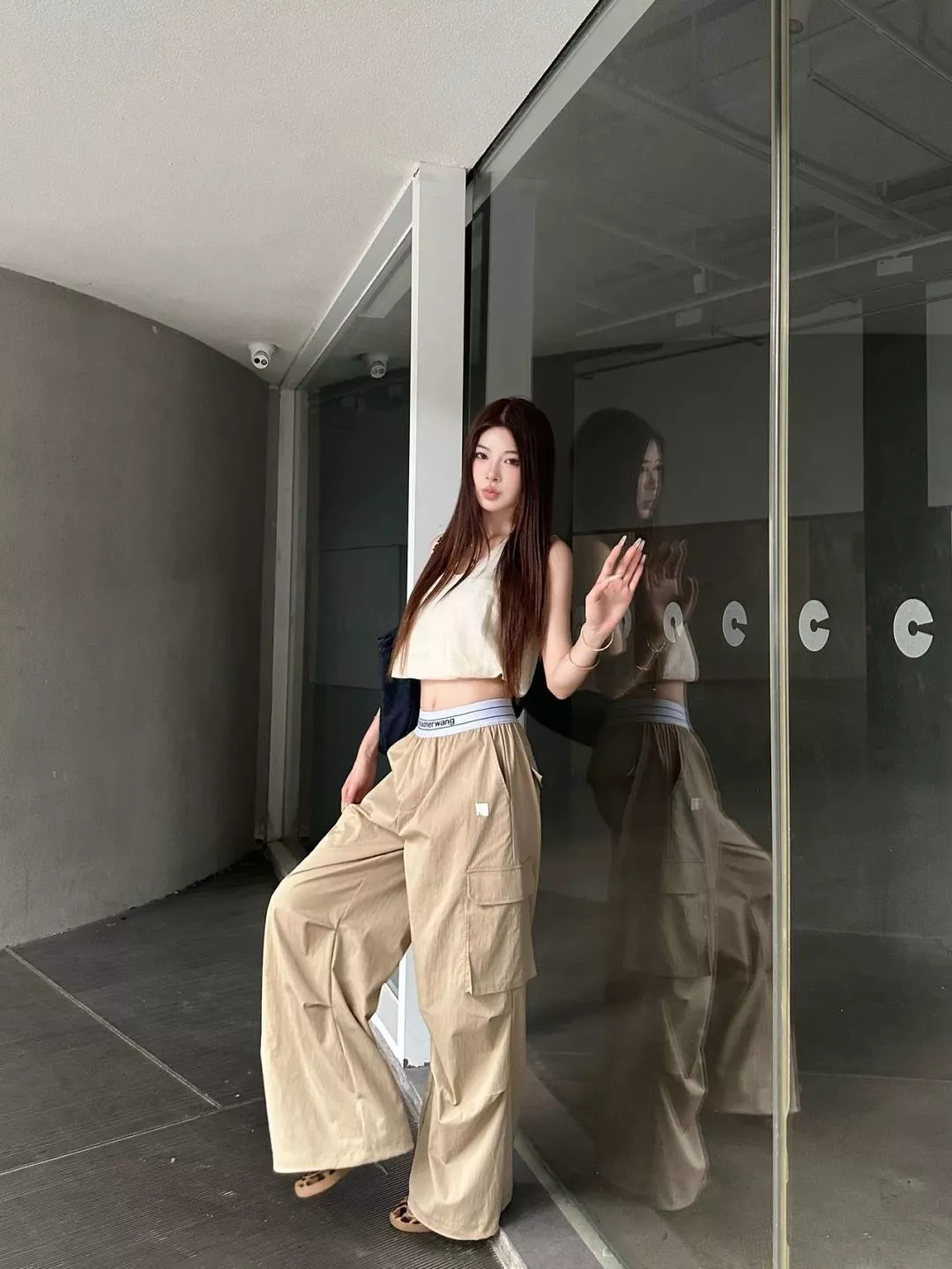 알렉산더왕 로고 밴딩 웨이스트 카고 와이드 팬츠 상세 이미지 23