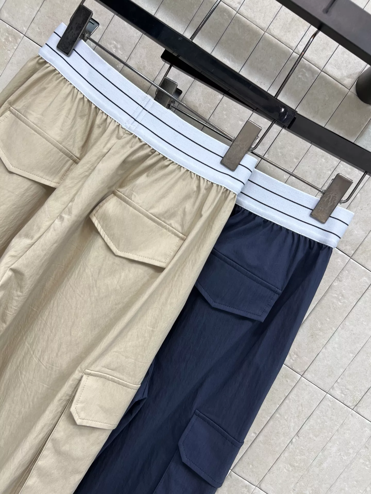 알렉산더왕 로고 밴딩 웨이스트 카고 와이드 팬츠 상세 이미지 8