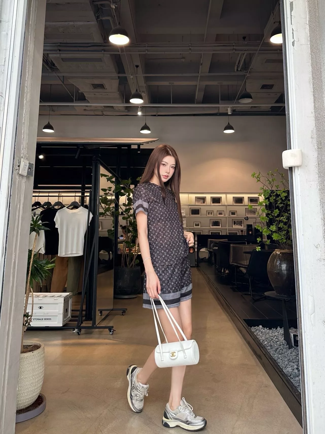 루이비통 모노그램 패턴 메쉬 반소매 쇼츠 세트 상세 이미지 18