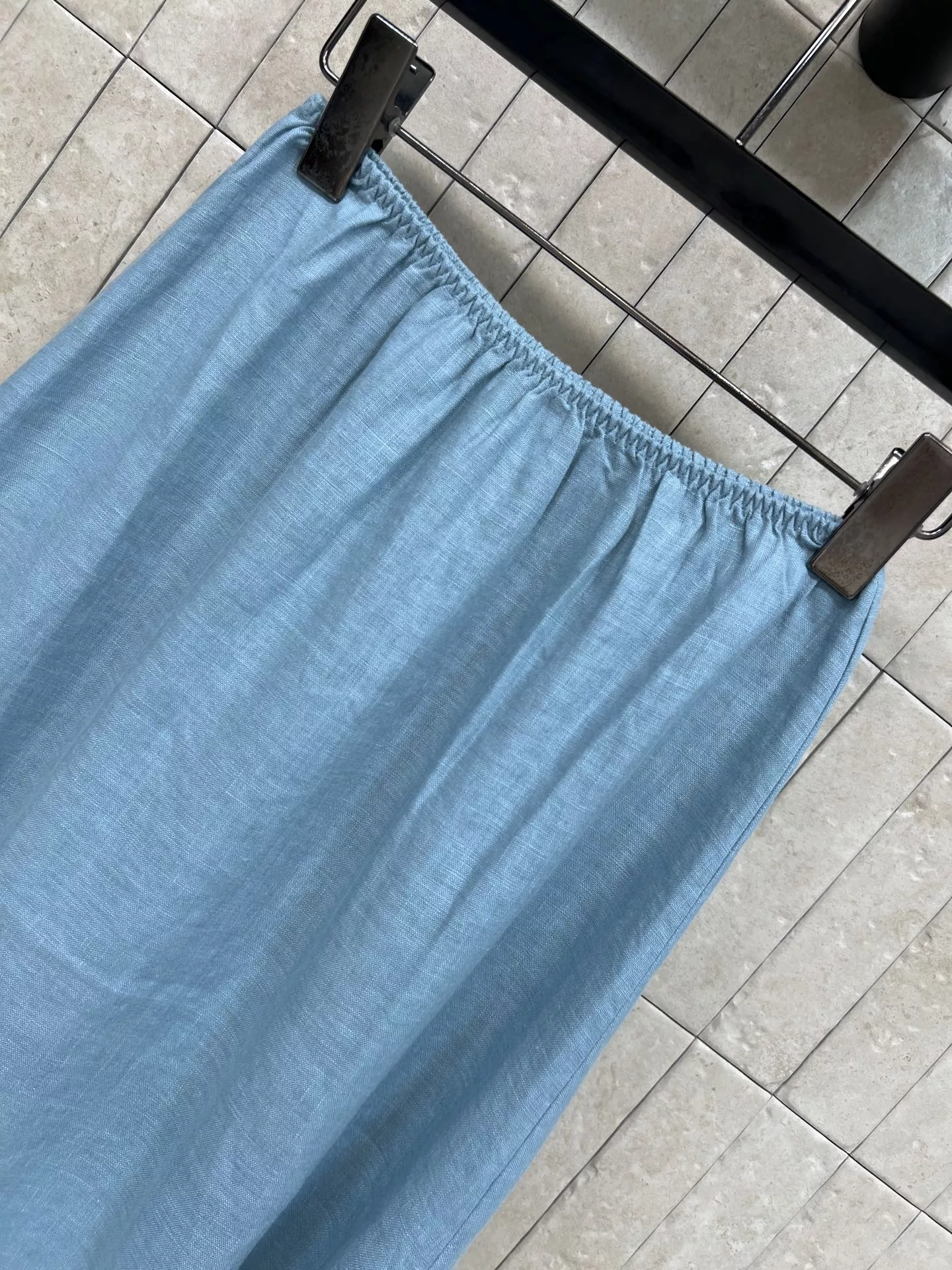 로로피아나 린넨 불규칙 밑단 상의 하이웨스트 롱스커트 투피스 상세 이미지 4