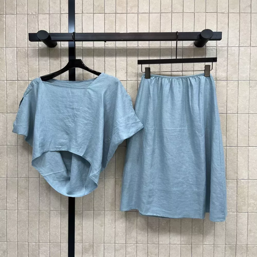 로로피아나 린넨 불규칙 밑단 상의 하이웨스트 롱스커트 투피스