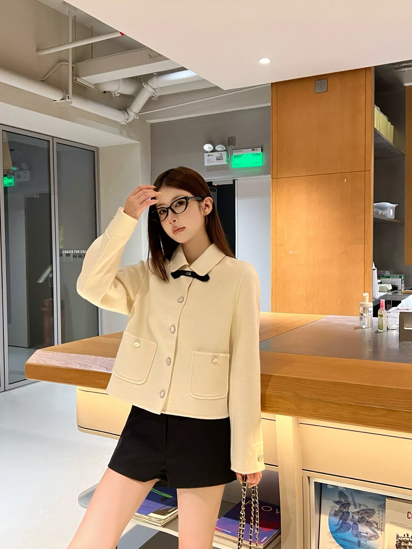디올 블랙 리본 장식 울 쇼트 재킷 상세 이미지 13