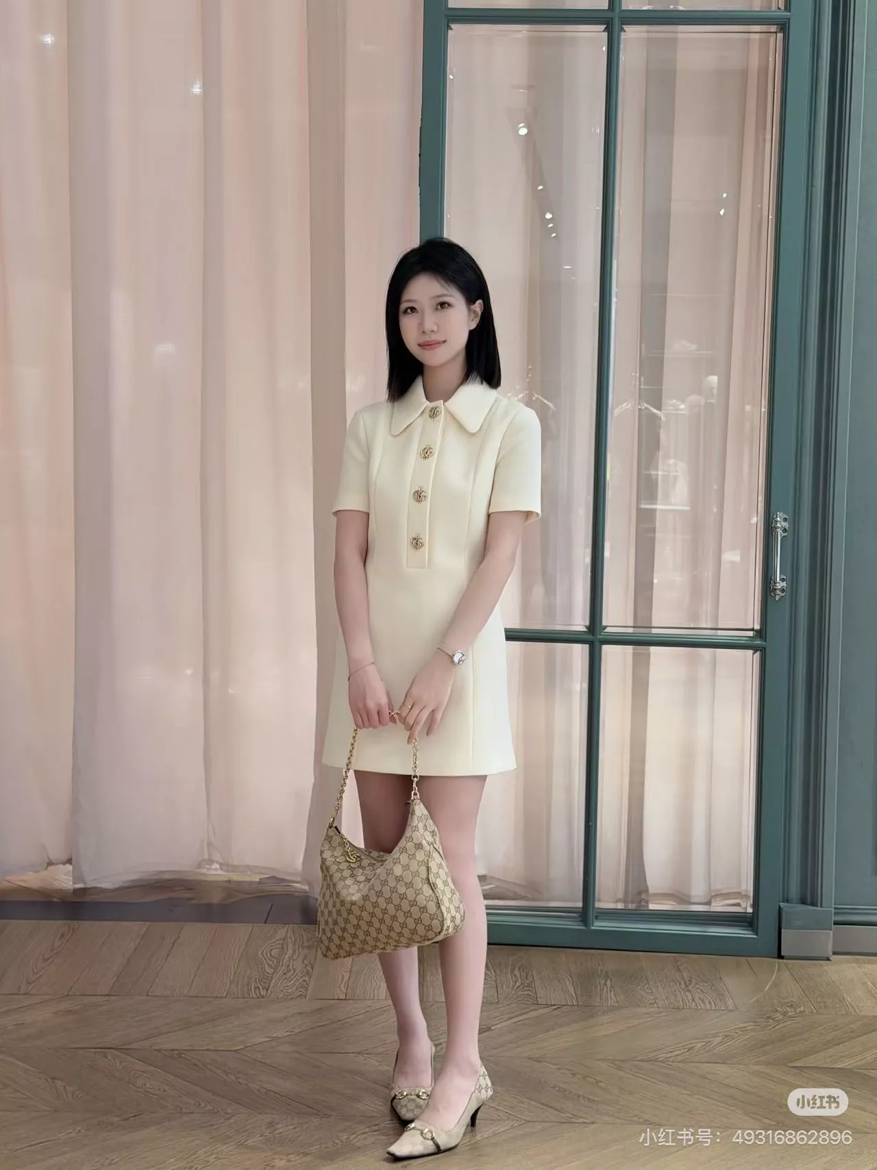 구찌 울 혼방 골드 버튼 카라 반소매 원피스 상세 이미지 19