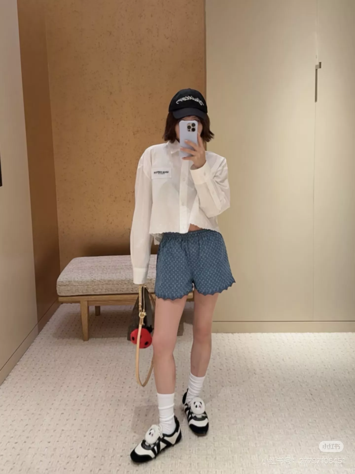루이비통 모노그램 워싱 데님 밴딩 쇼트 팬츠 상세 이미지 37