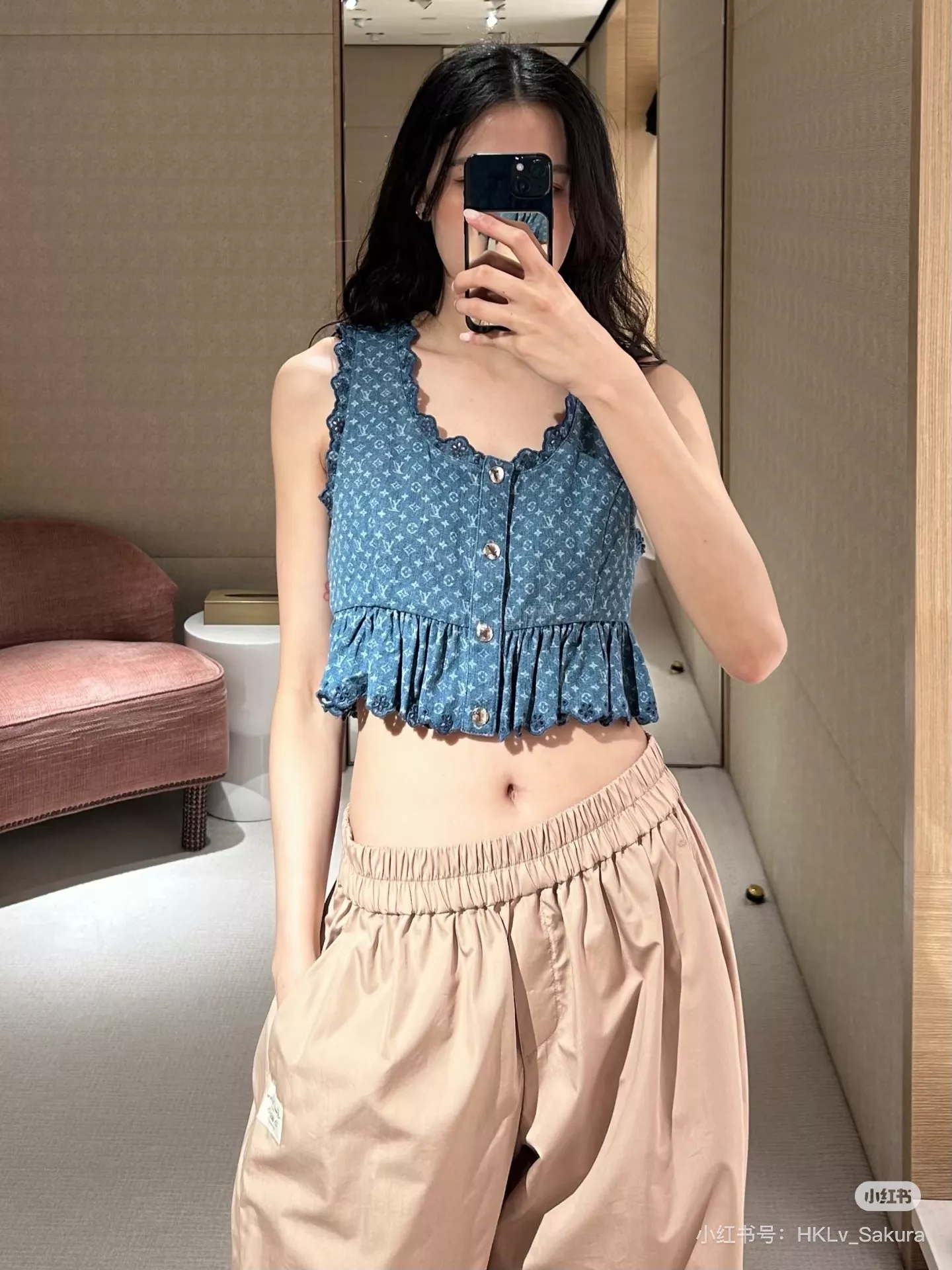 루이비통 모노그램 워싱 데님 U넥 프릴 쇼트 조끼 상세 이미지 17