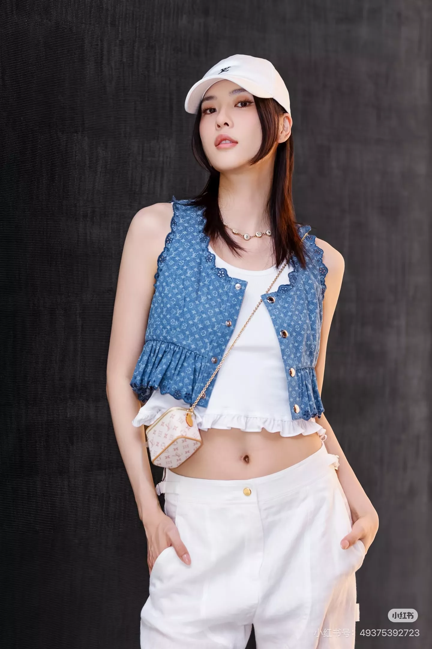 루이비통 모노그램 워싱 데님 U넥 프릴 쇼트 조끼 상세 이미지 20