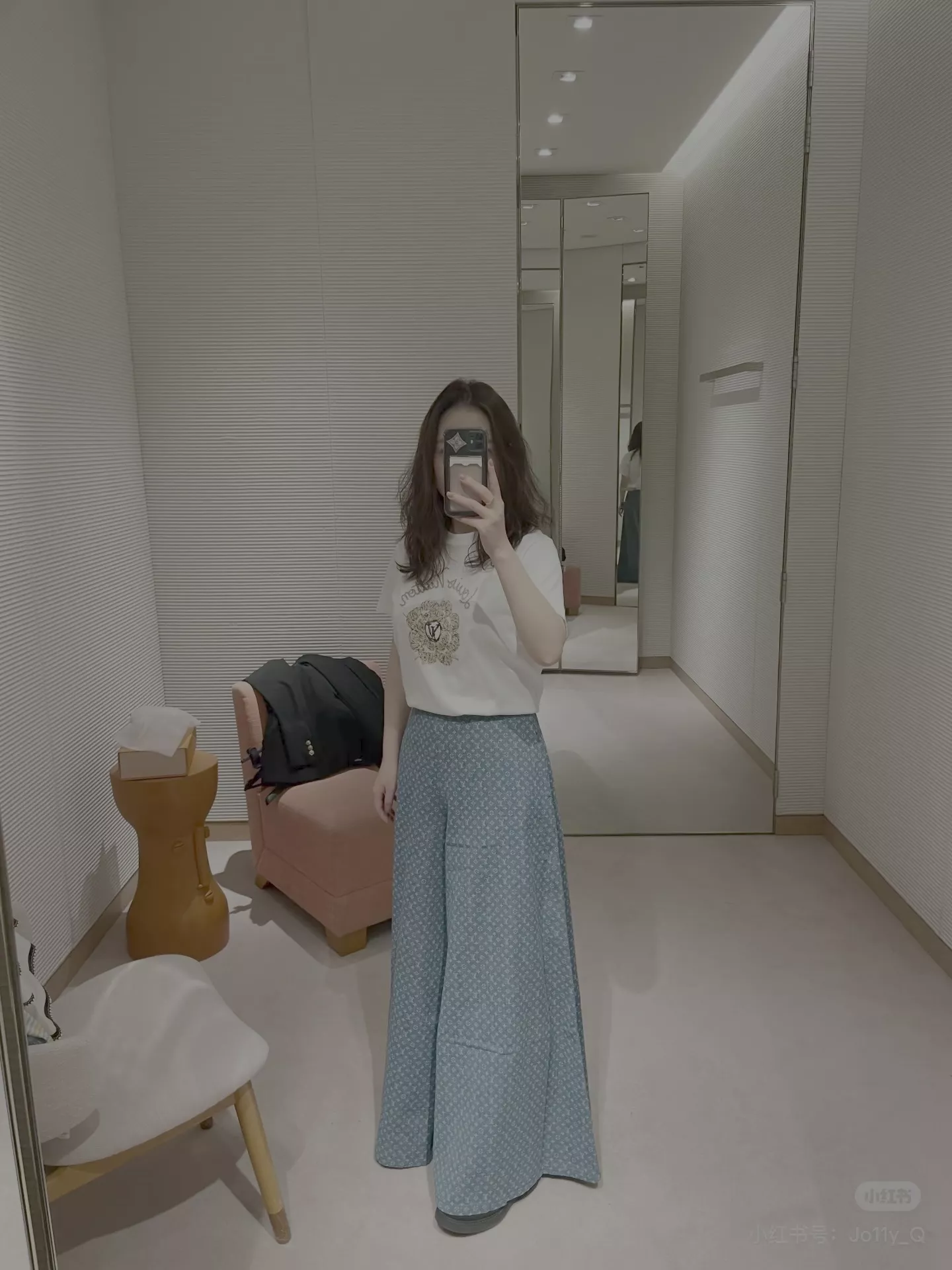 루이비통 화이트 프린트 루즈핏 반소매 티셔츠 상세 이미지 19