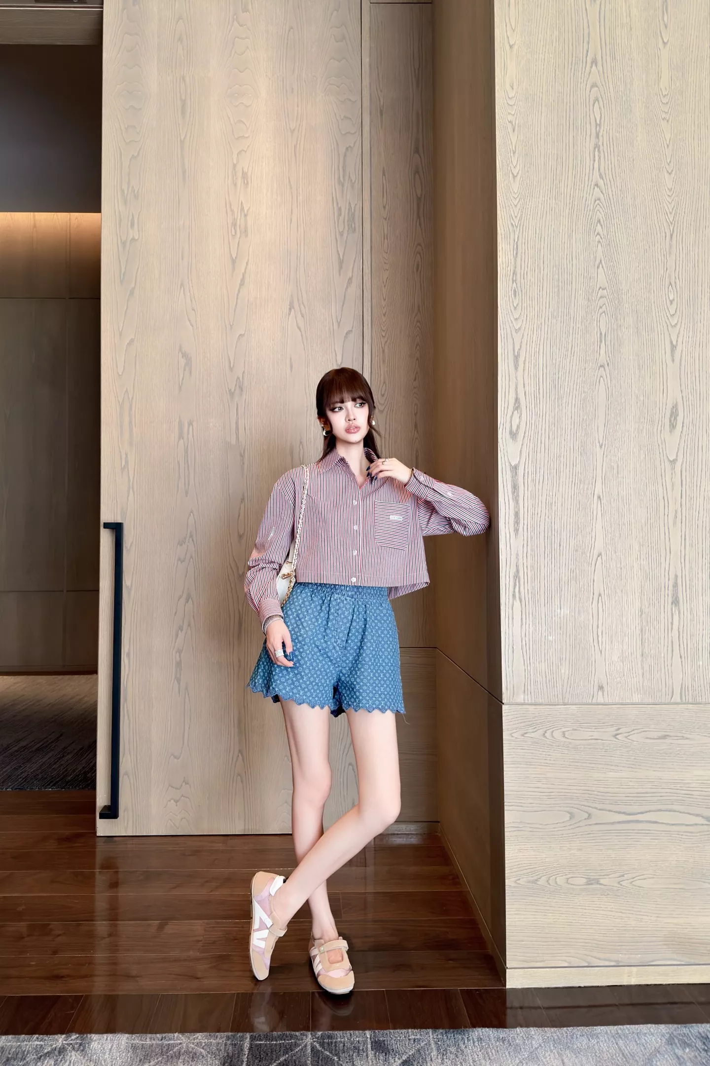 로에베 크롭 스트라이프 코튼 긴소매 셔츠 상세 이미지 28
