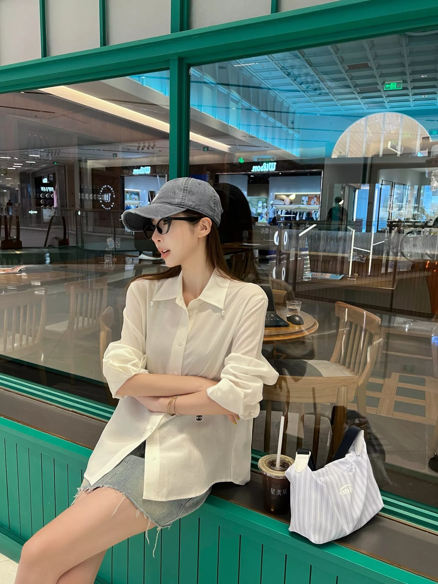 셀린느 진주 장식 텐셀 린넨 블렌드 긴소매 셔츠 상세 이미지 17