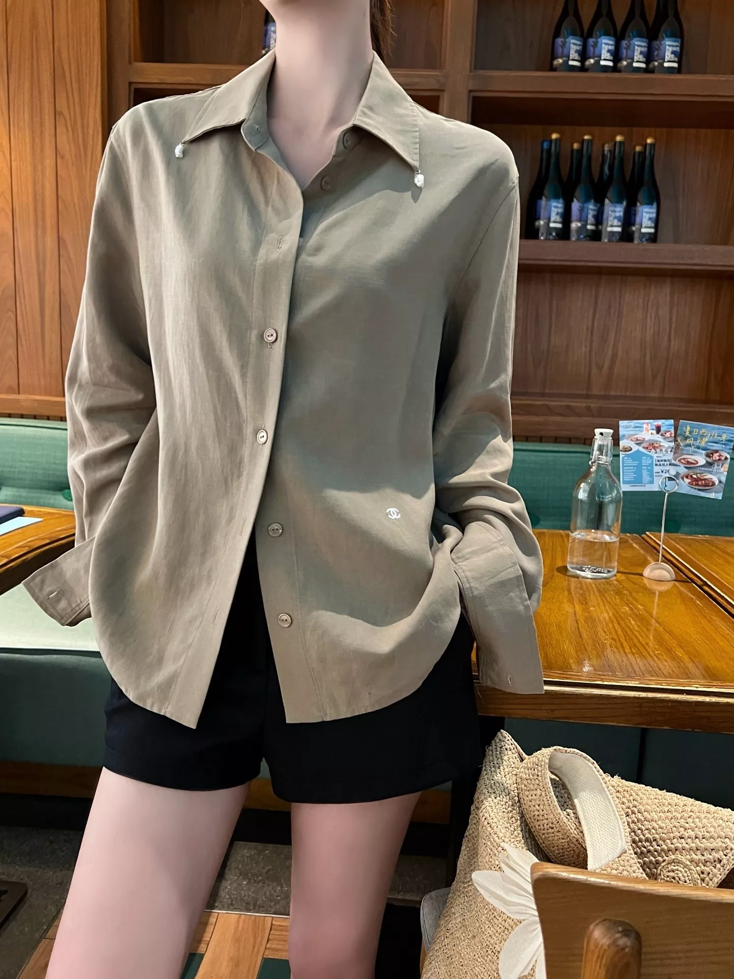 셀린느 진주 장식 텐셀 린넨 블렌드 긴소매 셔츠 상세 이미지 20