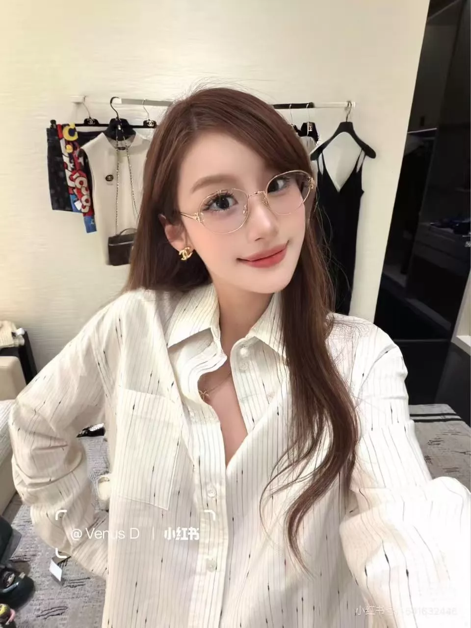 셀린느 블루 화이트 스트라이프 진주 버튼 긴소매 셔츠 상세 이미지 17