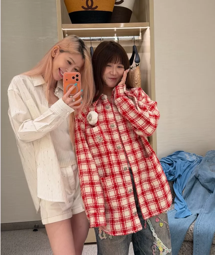 셀린느 블루 화이트 스트라이프 진주 버튼 긴소매 셔츠 상세 이미지 20