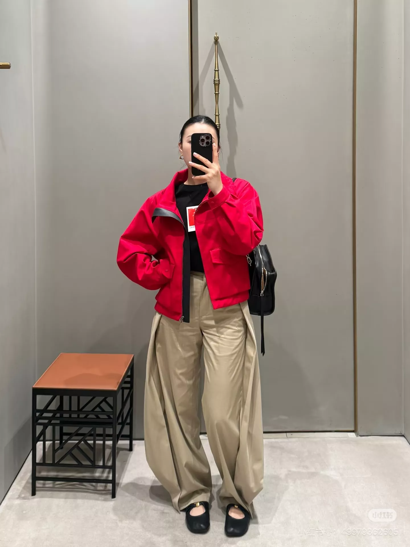 로에베 스탠드칼라 드로스트링 크롭 집업 재킷 상세 이미지 28