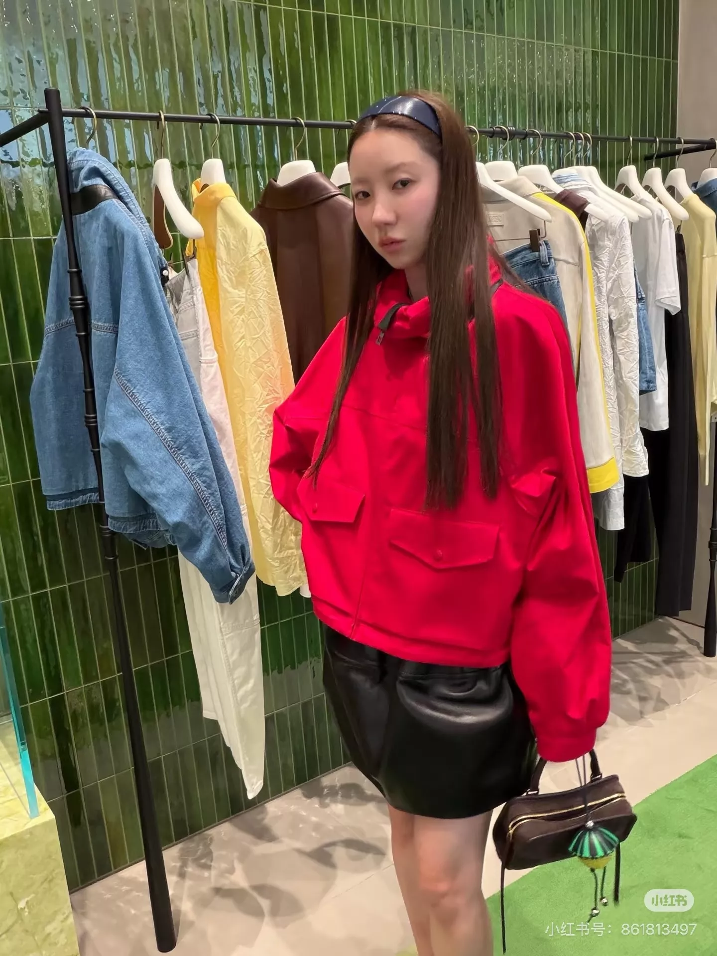 로에베 스탠드칼라 드로스트링 크롭 집업 재킷 상세 이미지 37