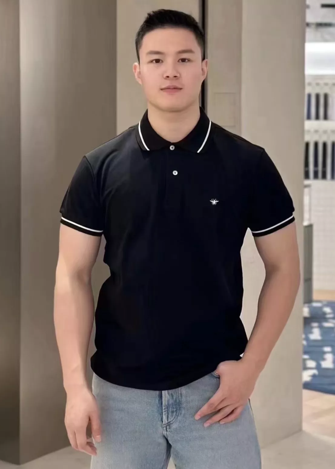디올 벌 자수 피케 반소매 카라 티셔츠 상세 이미지 22