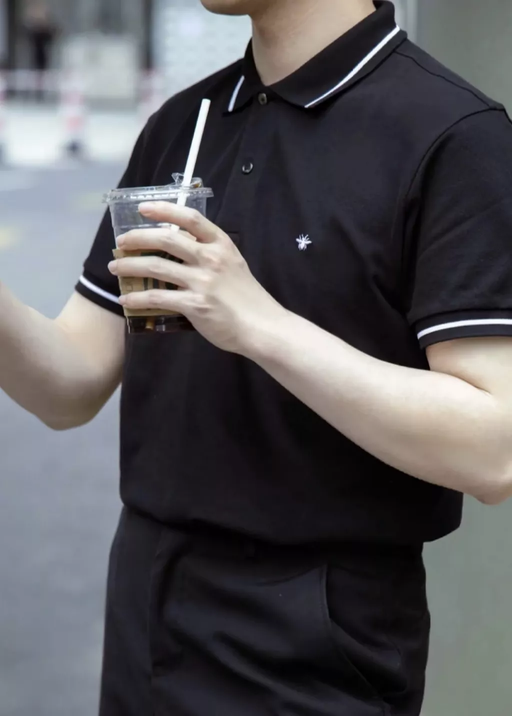 디올 벌 자수 피케 반소매 카라 티셔츠 상세 이미지 25
