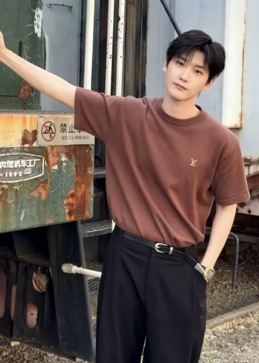 루이비통 코튼 니트 가죽 패치 반소매 니트 상세 이미지 33