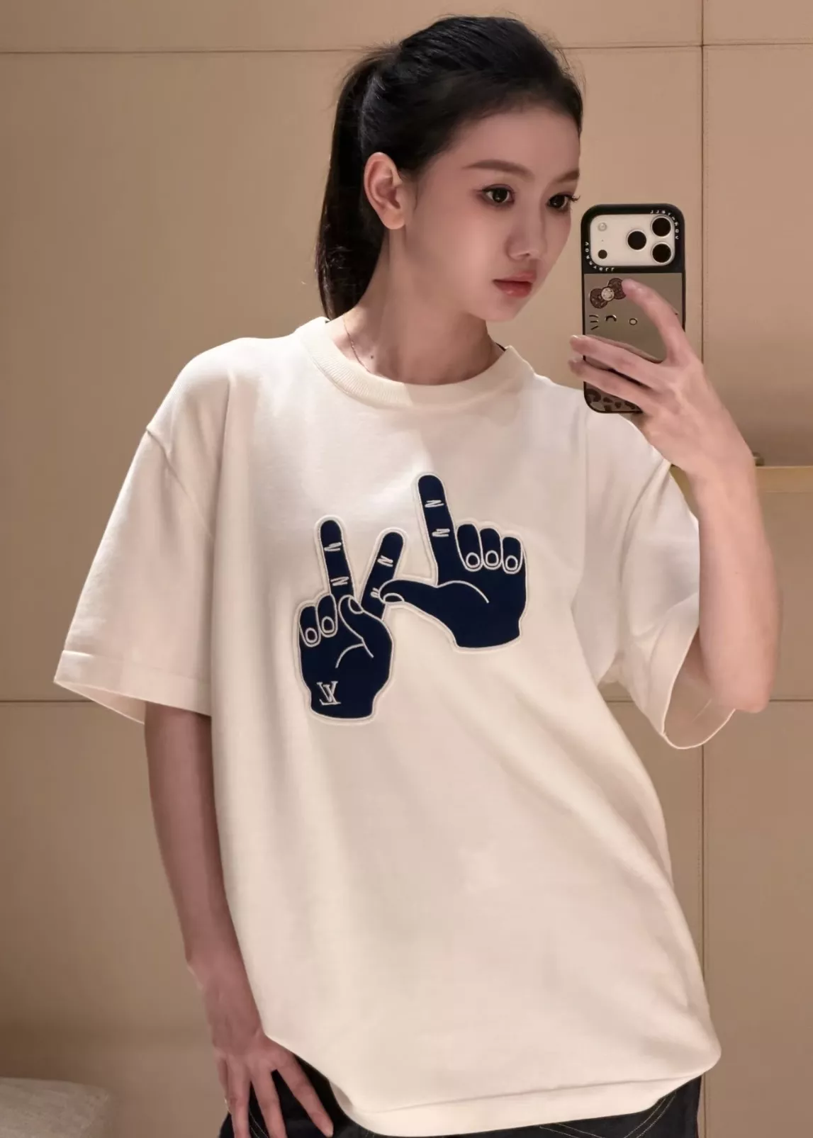 루이비통 핸드 제스처 자수 코튼 반소매 티셔츠 상세 이미지 39