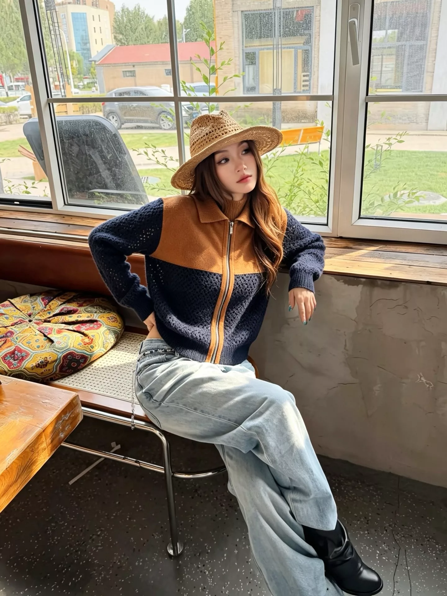 미우미우 배색 스웨이드 포인트 펀칭 니트 재킷 상세 이미지 12