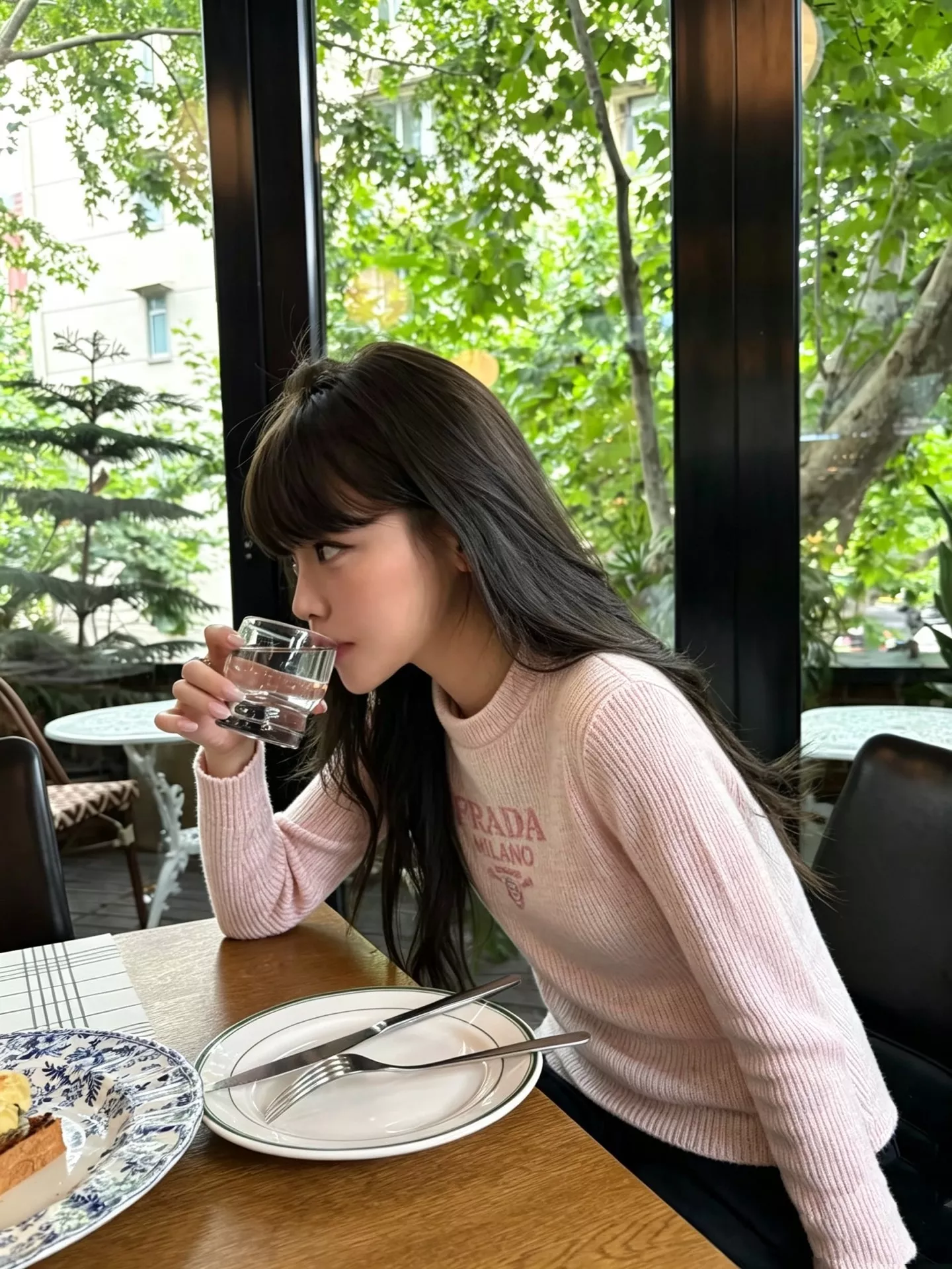 프라다 세로 골지 플로킹 로고 긴소매 니트 상세 이미지 14