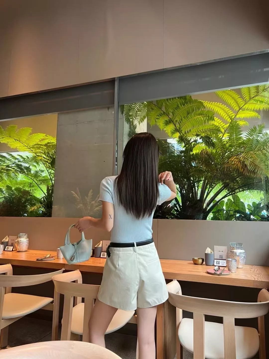 에르메스 금속 버클 벨트 포인트 하이웨이스트 A라인 하프 팬츠 상세 이미지 14