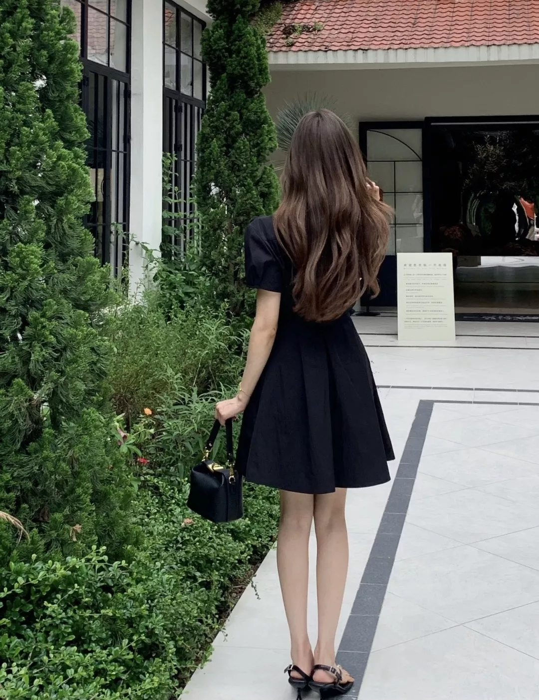로에베 아나그램 자수 포켓 반소매 셔츠 원피스 상세 이미지 18