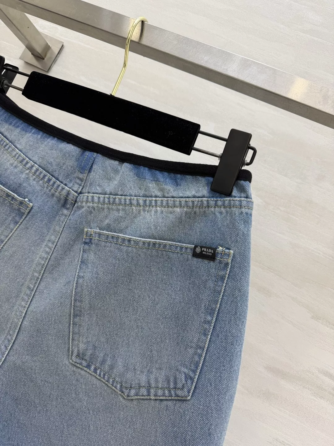 프라다 배색 밴딩 워싱 데님 5부 팬츠 상세 이미지 6
