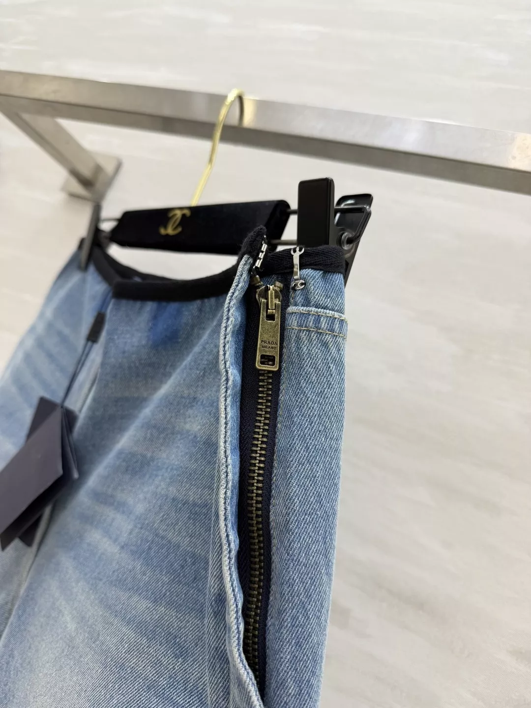 프라다 배색 밴딩 워싱 데님 5부 팬츠 상세 이미지 7