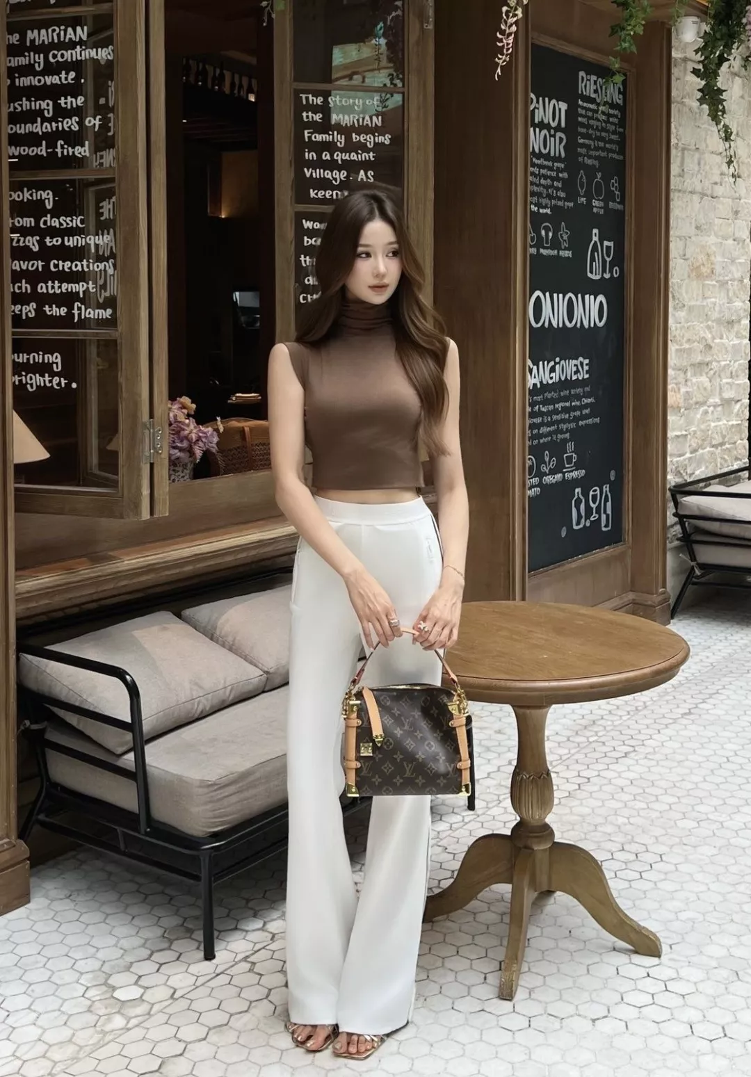 루이비통 압인 로고 밴딩 미세 부츠컷 캐주얼 팬츠 상세 이미지 15