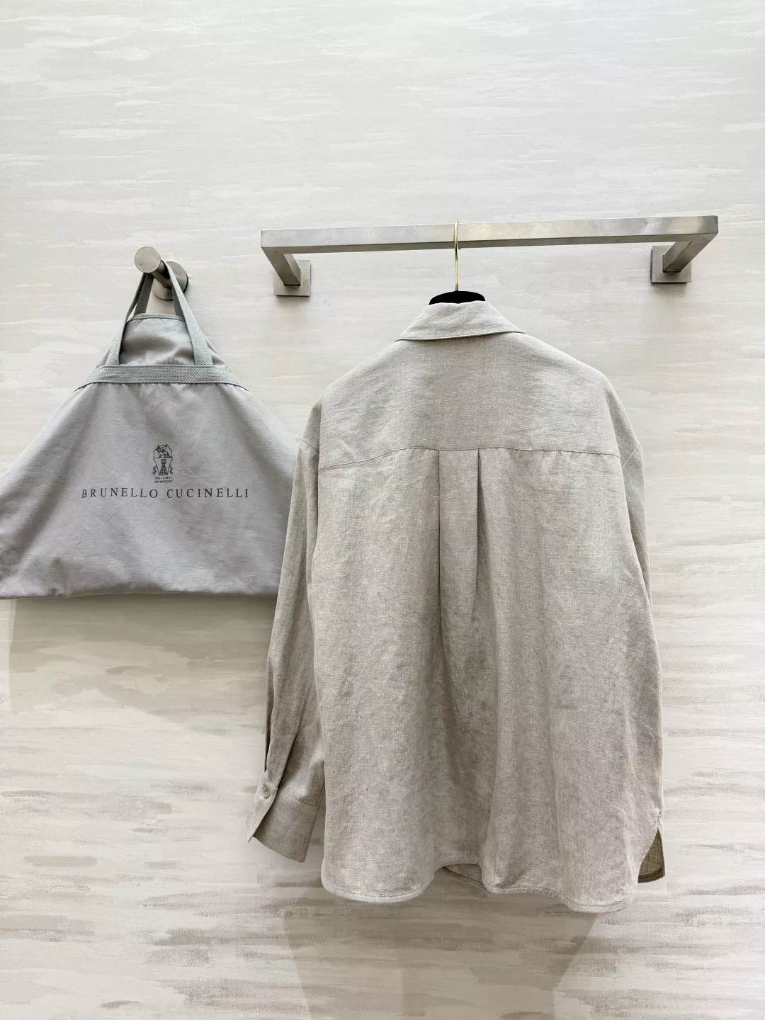 브루넬로쿠치넬리 내추럴 린넨 루즈핏 긴소매 셔츠 상세 이미지 9