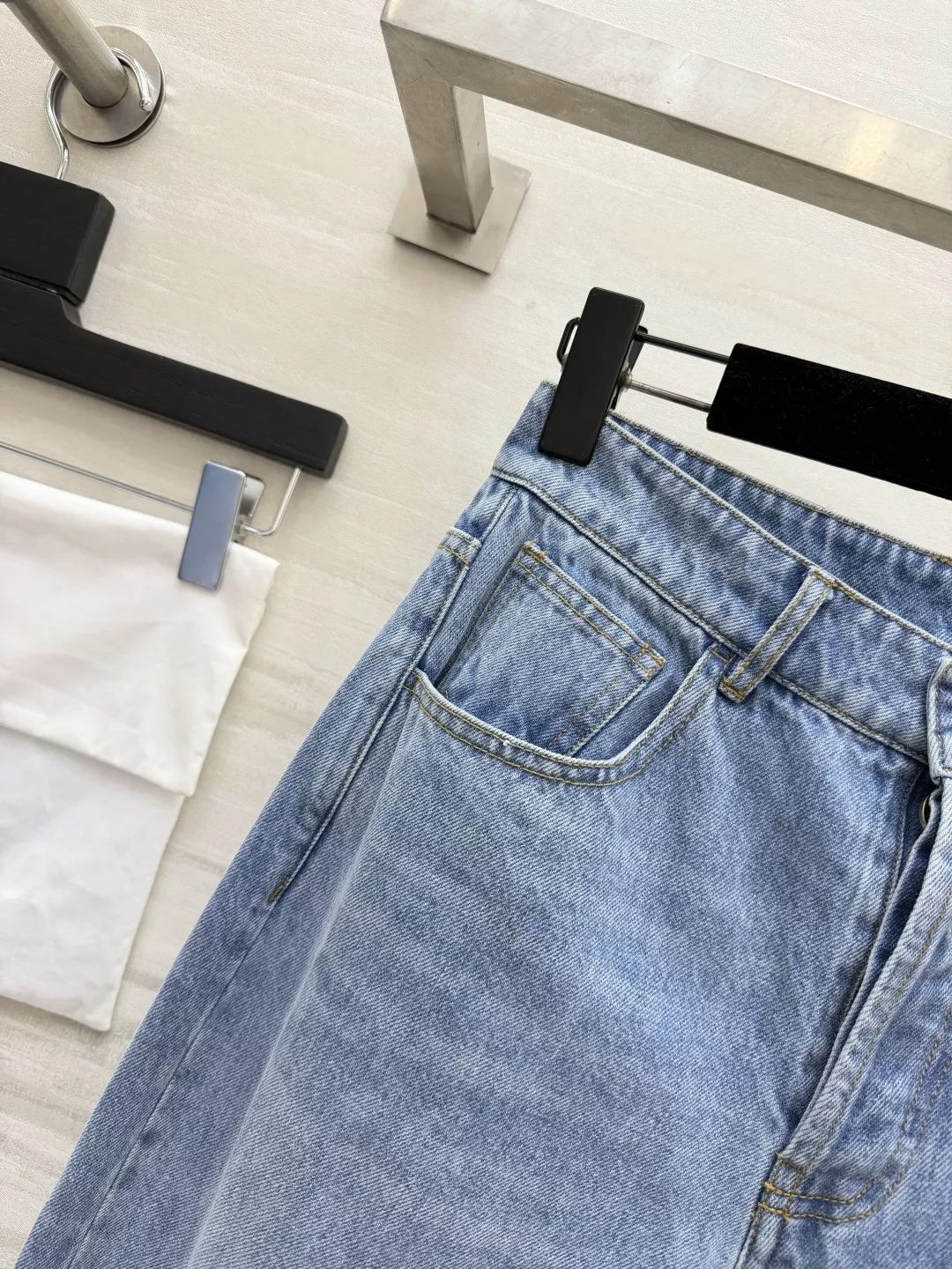 샤넬 슬림핏 스키니 데님 팬츠 상세 이미지 6