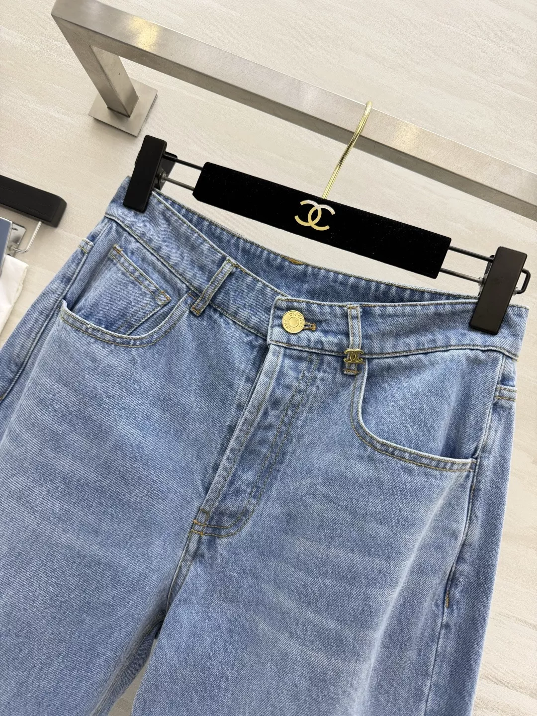 샤넬 슬림핏 스키니 데님 팬츠 상세 이미지 2