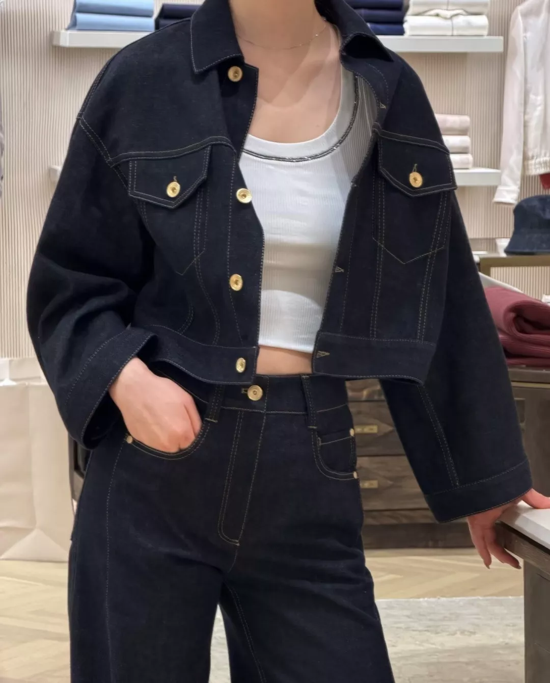 브루넬로쿠치넬리 클래식 생지 데님 박시 트러커 재킷 상세 이미지 15