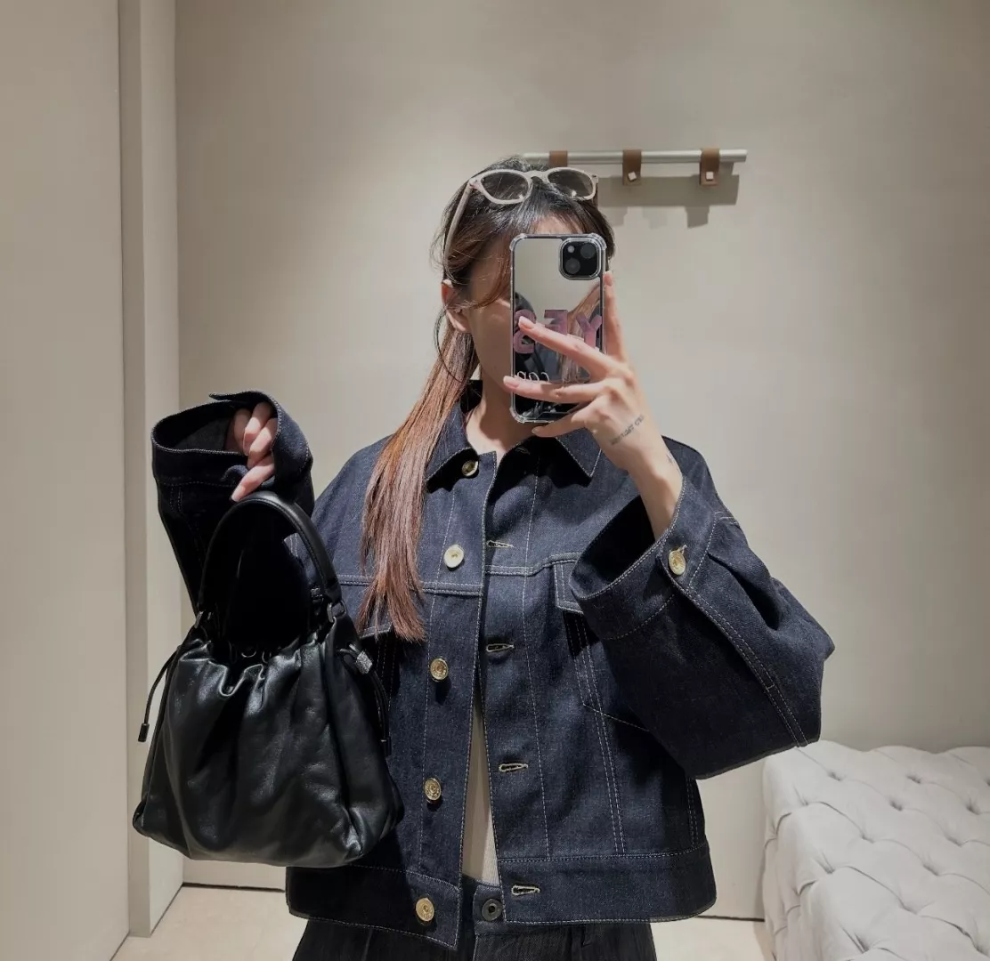 브루넬로쿠치넬리 클래식 생지 데님 박시 트러커 재킷 상세 이미지 13