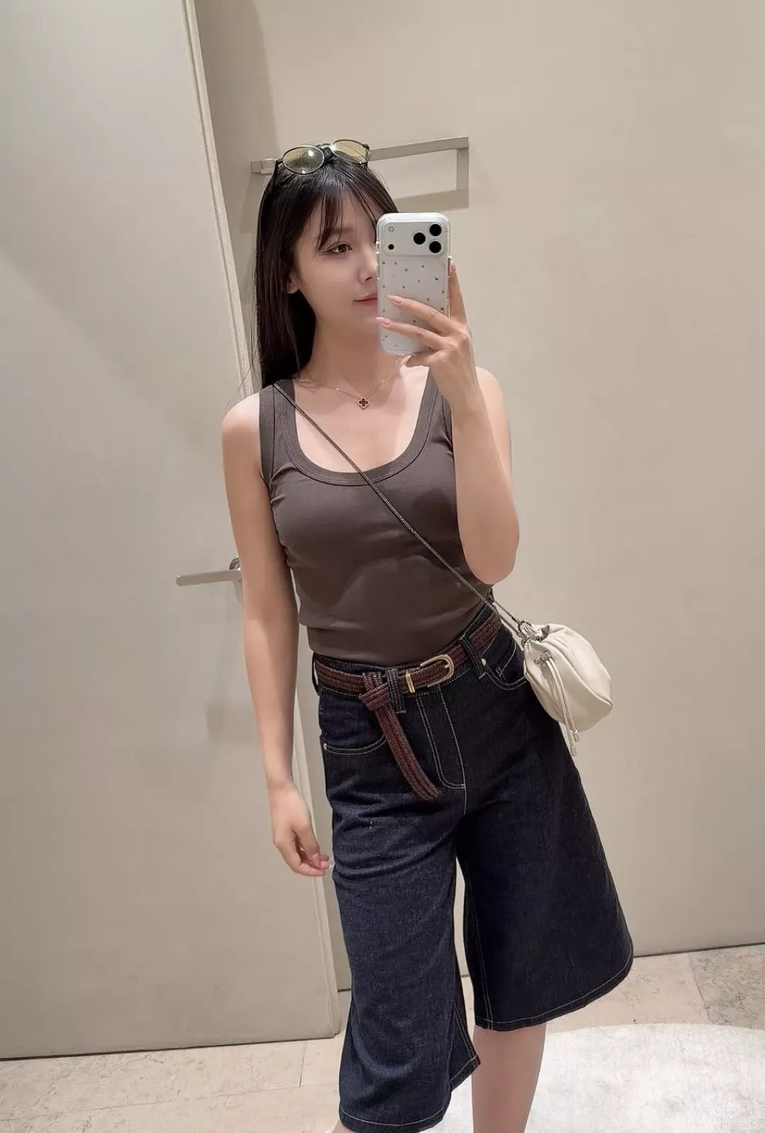 브루넬로쿠치넬리 원색 데님 벨트 와이드 크롭 팬츠 상세 이미지 16