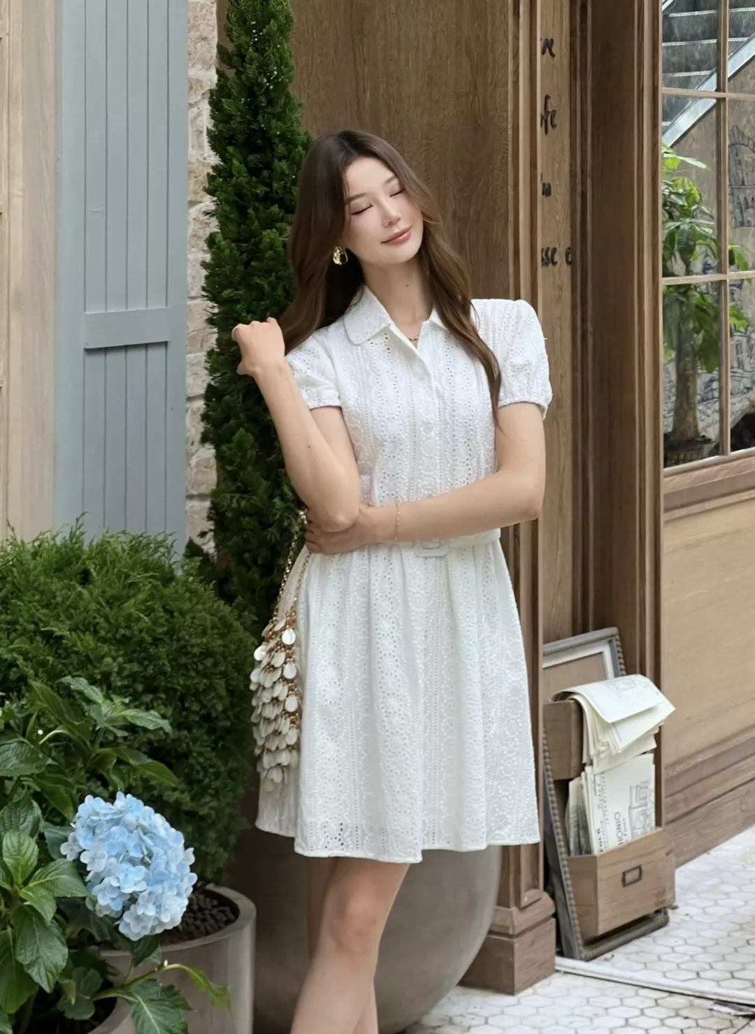 셀린느 플라워 펀칭 자수 벨트 반소매 화이트 원피스 상세 이미지 17