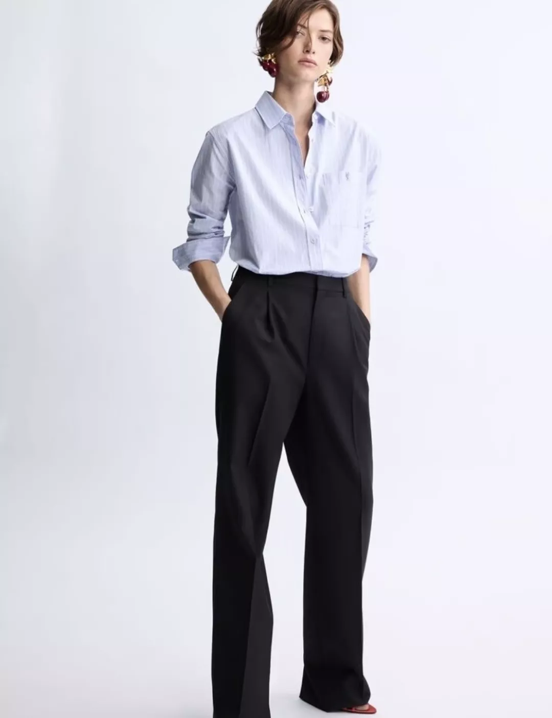 입생로랑 블루 화이트 스트라이프 로고 자수 긴소매 셔츠 상세 이미지 10