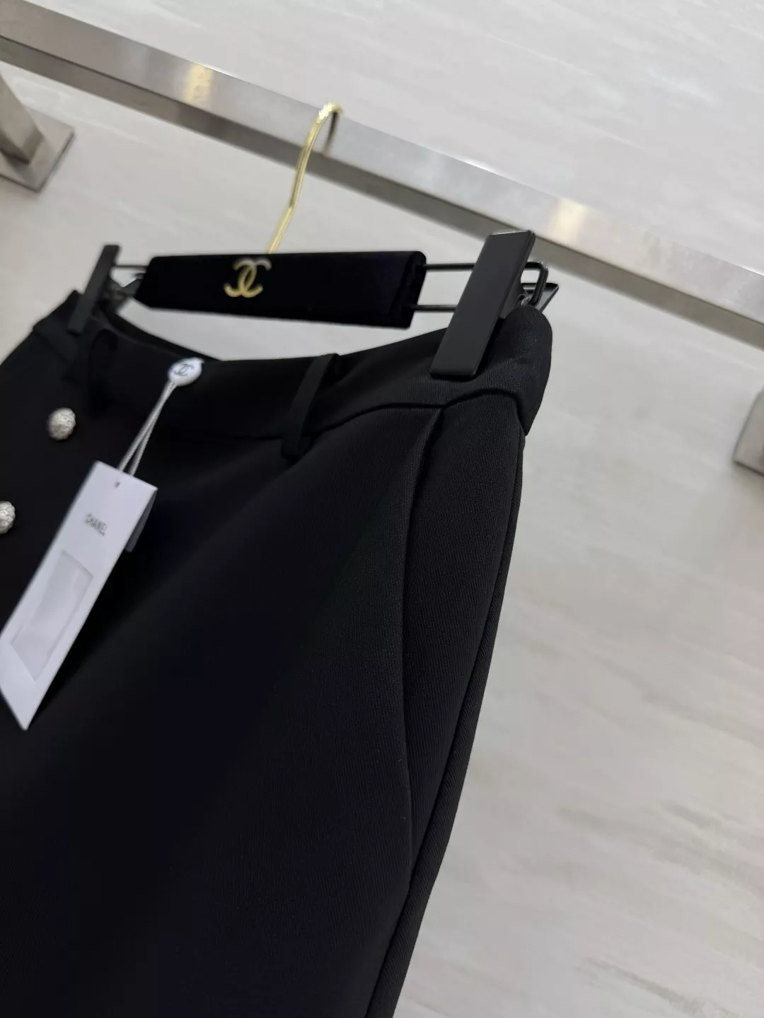 샤넬 랩 스타일 까멜리아 버튼 롱 스커트 상세 이미지 6