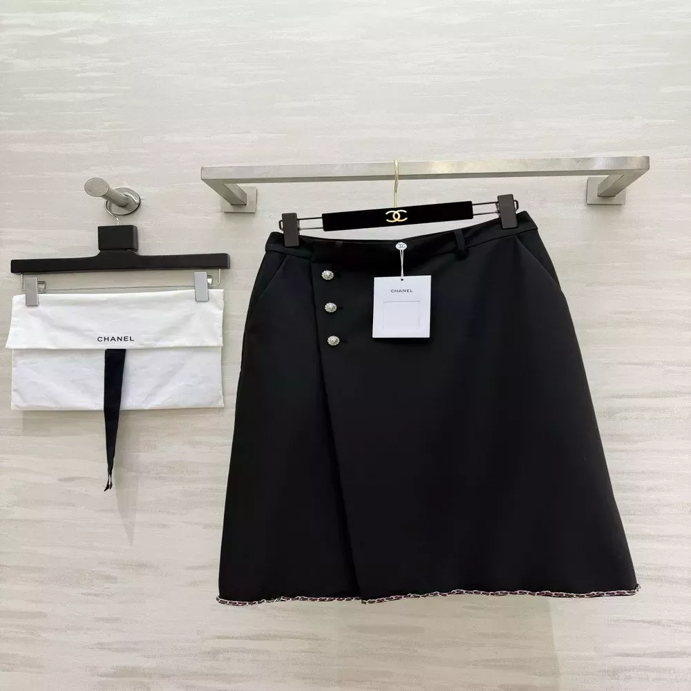 샤넬 랩 스타일 까멜리아 버튼 롱 스커트