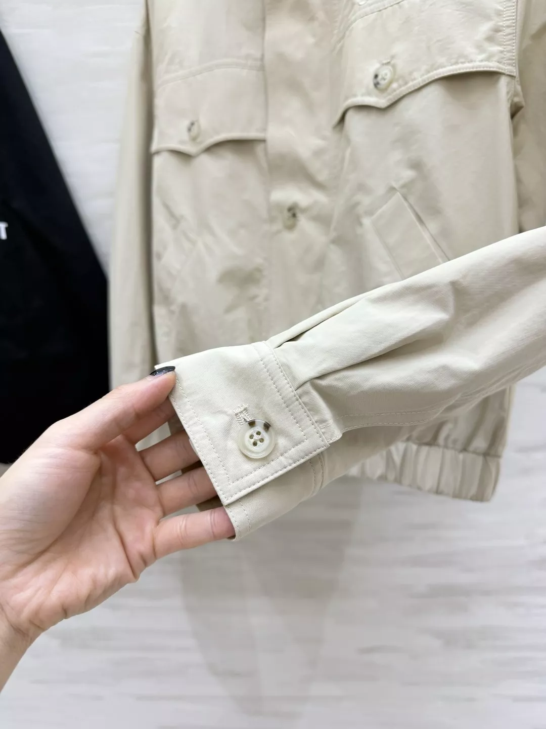 입생로랑 자수 로고 멀티포켓 스탠드넥 집업 재킷 상세 이미지 5
