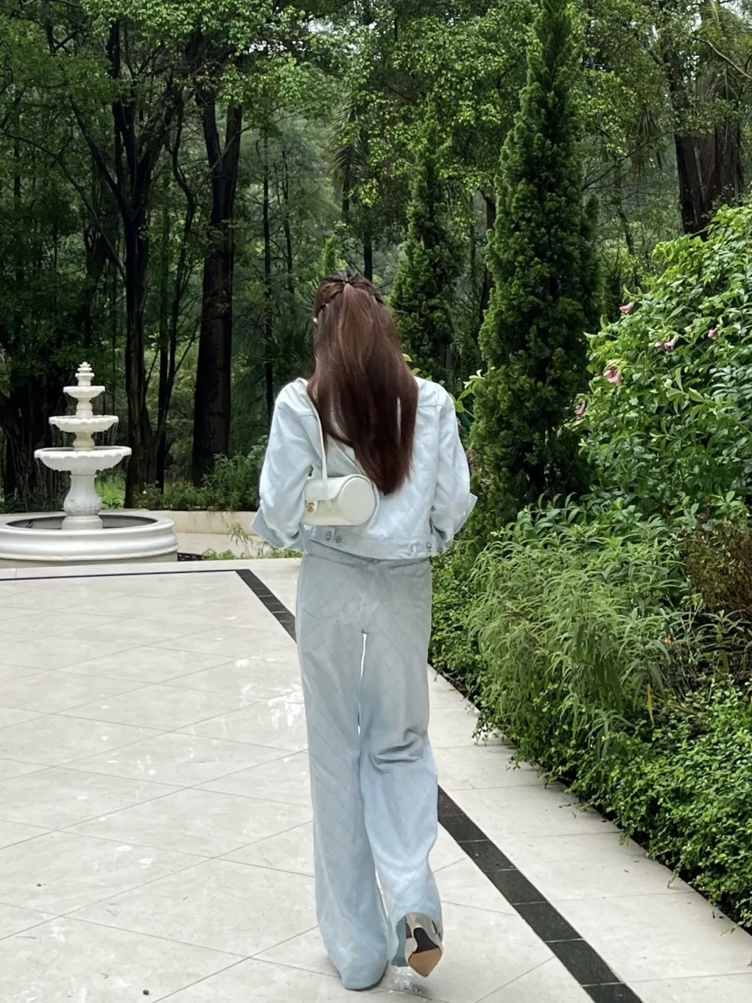 샤넬 퀼팅 자수 하이웨이스트 세미 부츠컷 데님 팬츠 상세 이미지 15