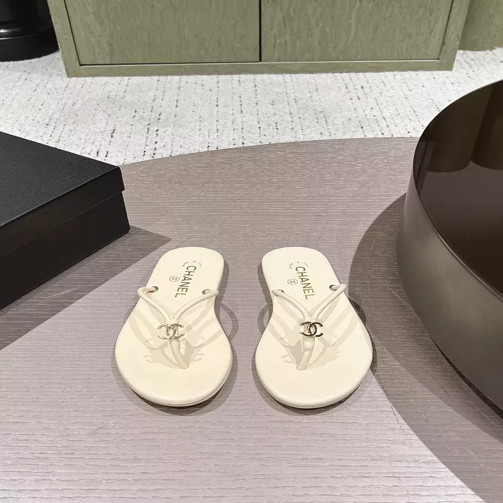샤넬 더블C 플랫 양가죽 쪼리