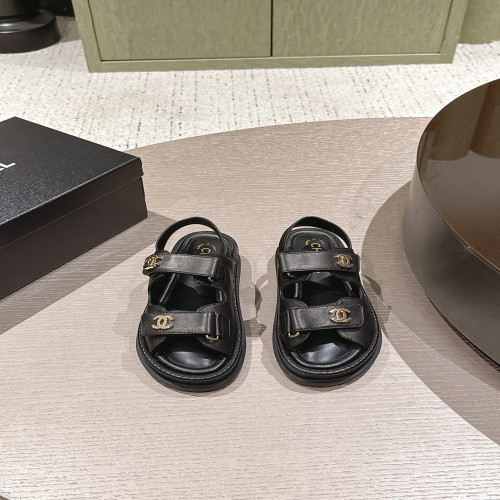 샤넬 램스킨 벨크로 스트랩 샌들